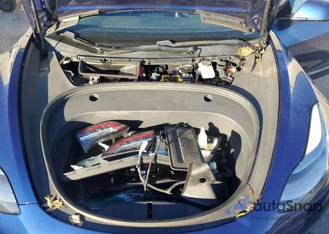 2021 Tesla Model 3 из США, поврежденный, VIN 5YJ3E1EAXMF017871